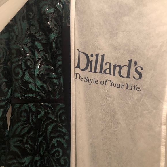 Dillard’s Long Sleeve Mermaid Prom or Gala Gown - Picture 8 of 8
